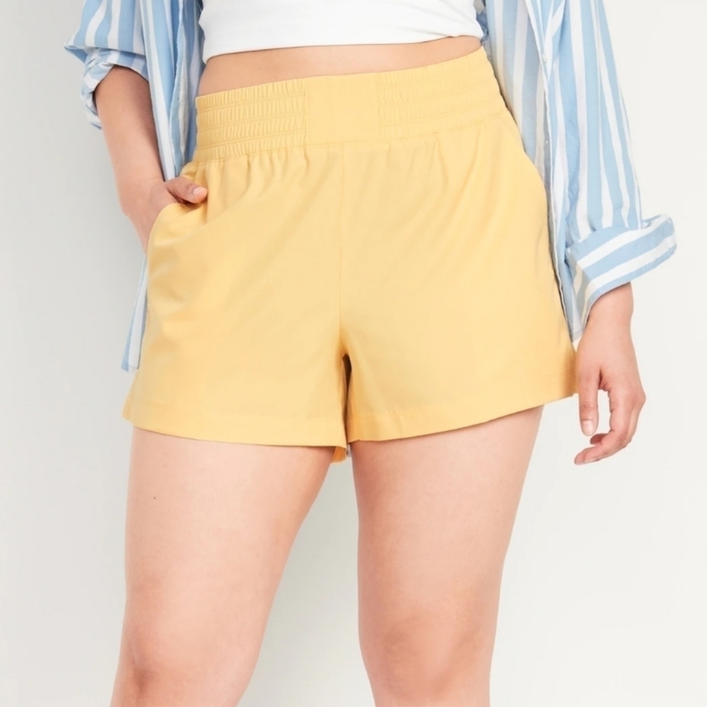 Old Navy High Waisted Yellow Stretch Tech Women’s Shorts Size 3X